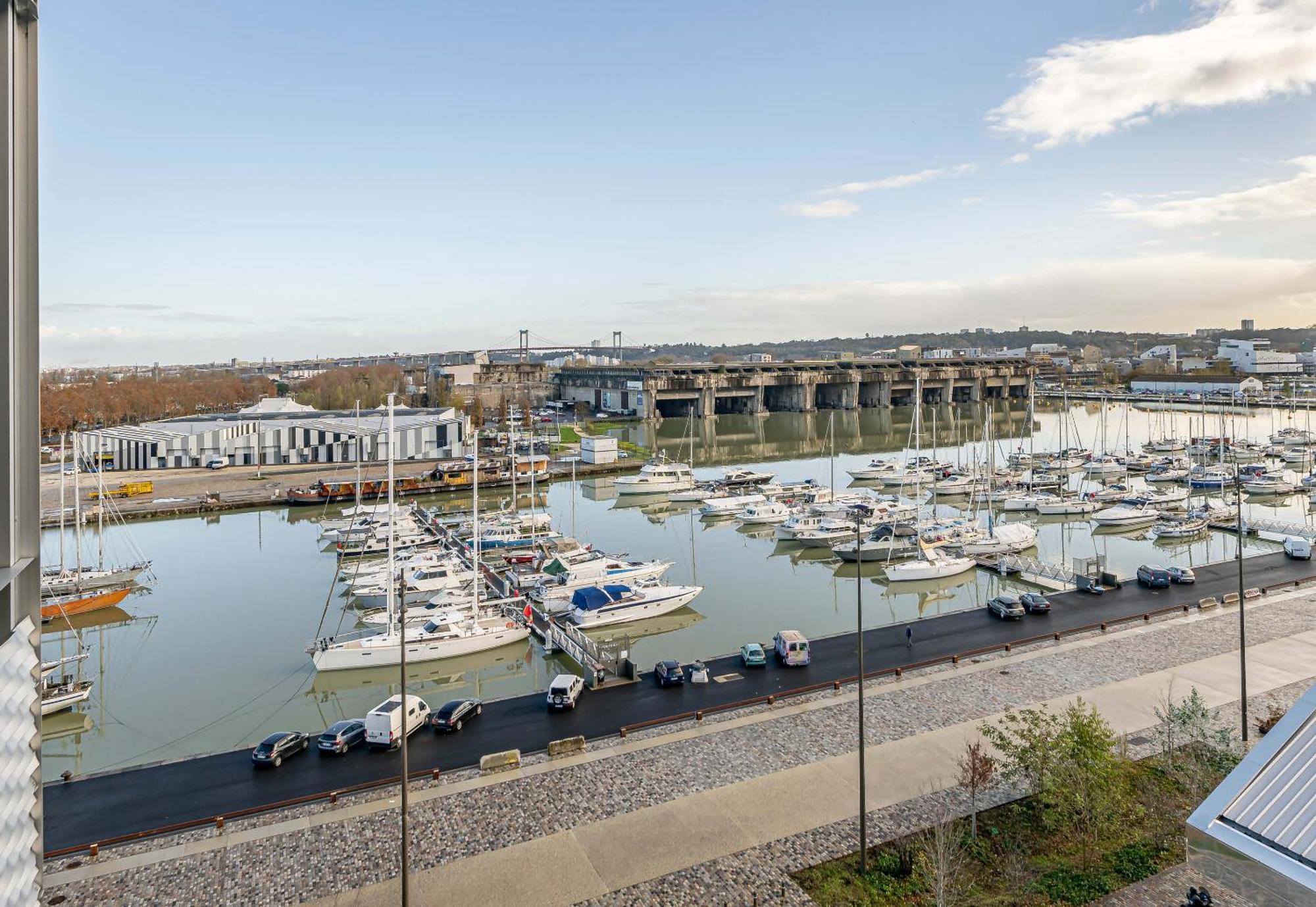 B&B Hotel Bordeaux Bassins A Flot Exterior foto